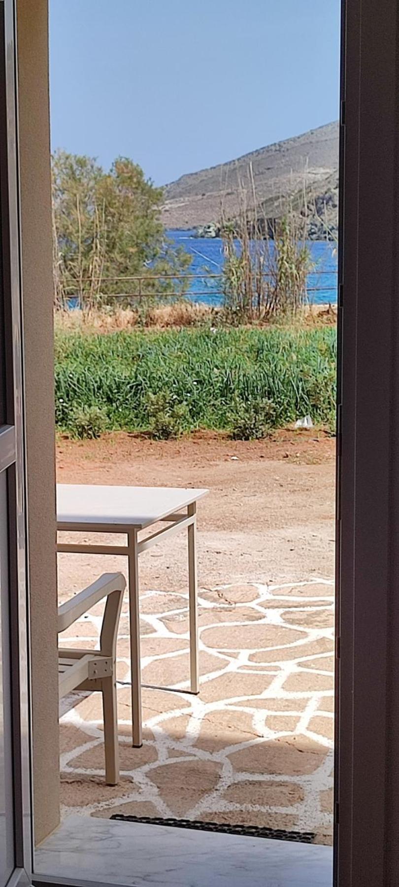 White Lotus Seaside Apartment Kini エクステリア 写真